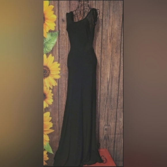 Hottie Floor-Sweeping Backless Dress - Picture 1 of 12